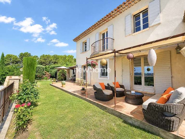 House Lorgues - 5 bedrooms - 220m²