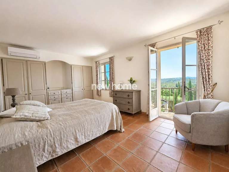 House Lorgues - 5 bedrooms - 220m²