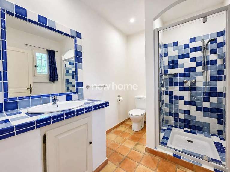 House Lorgues - 5 bedrooms - 220m²