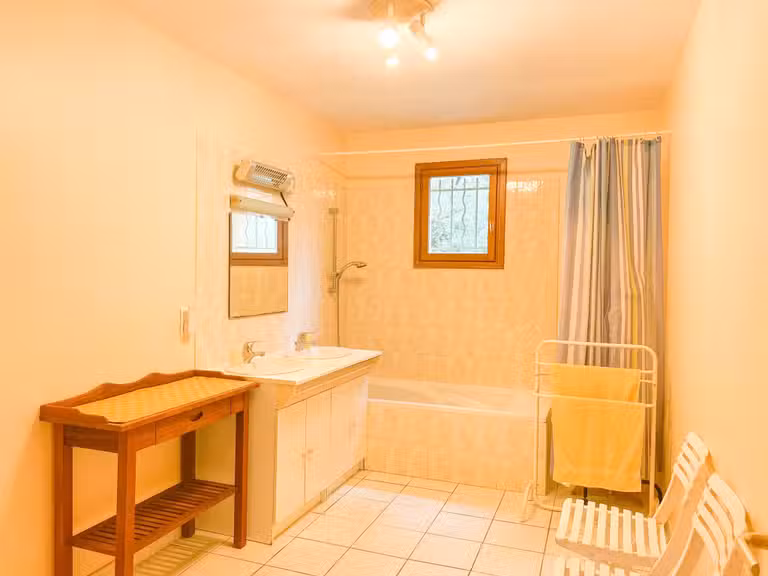 Maison Lorgues - 3 chambres - 130m²