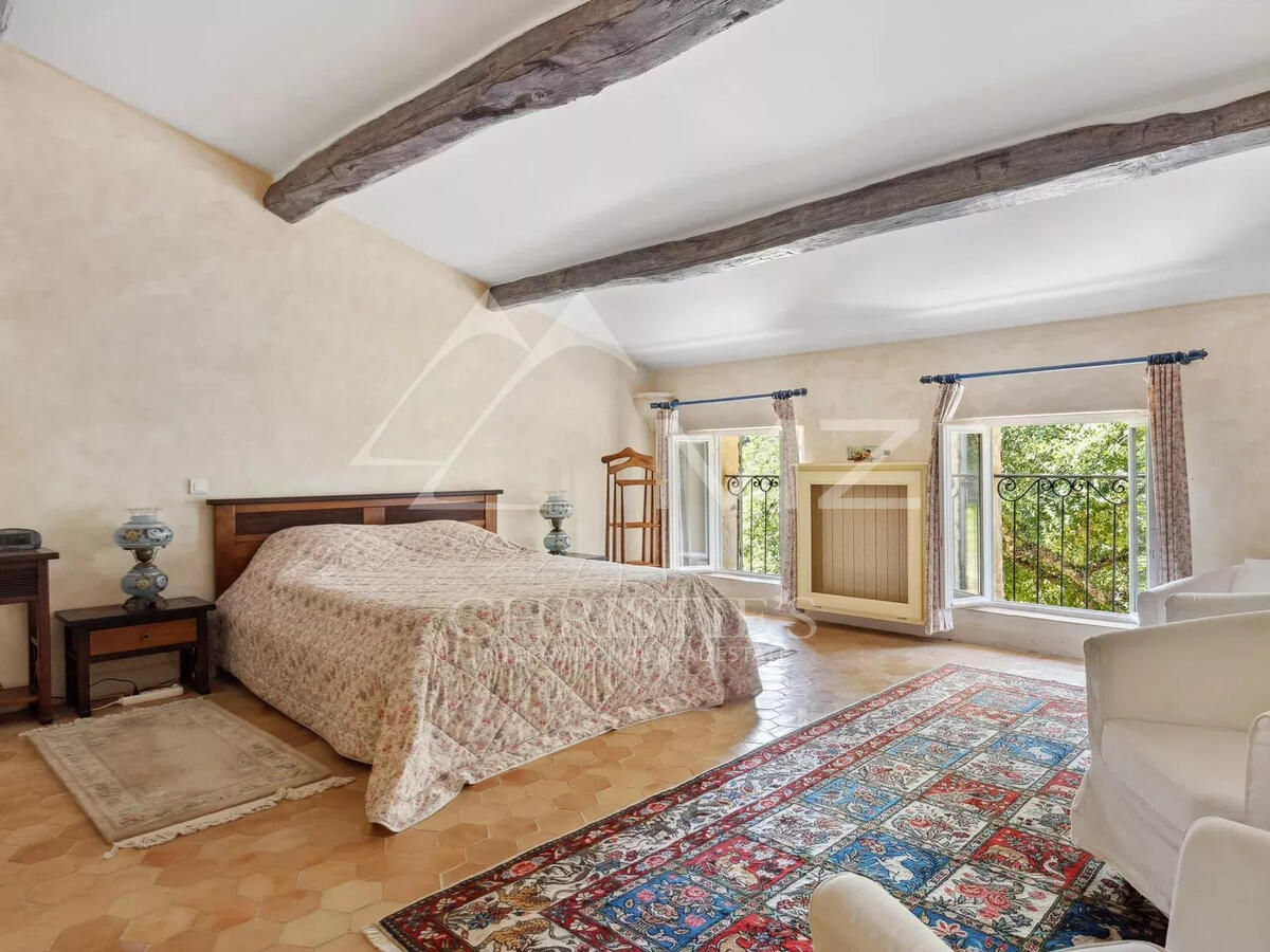 Property Lorgues