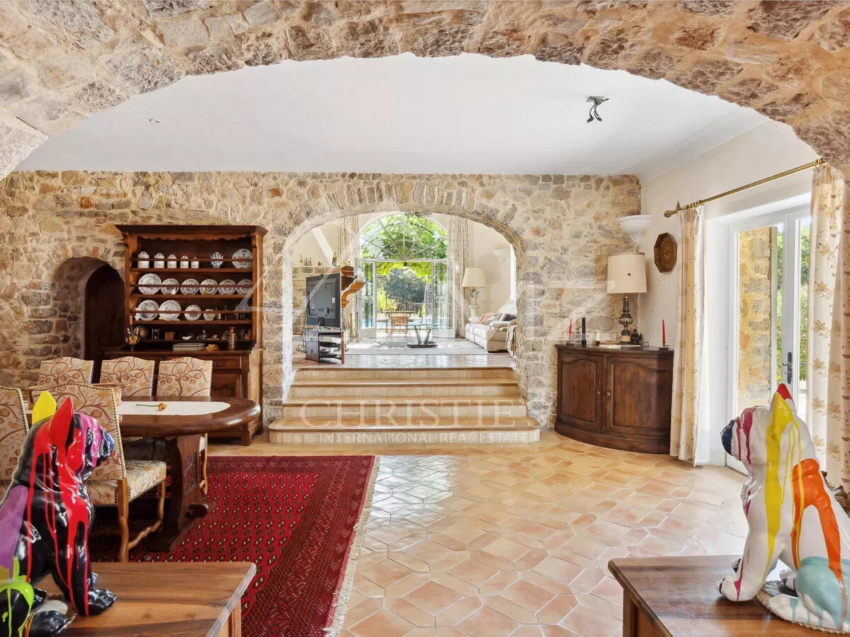 Property Lorgues