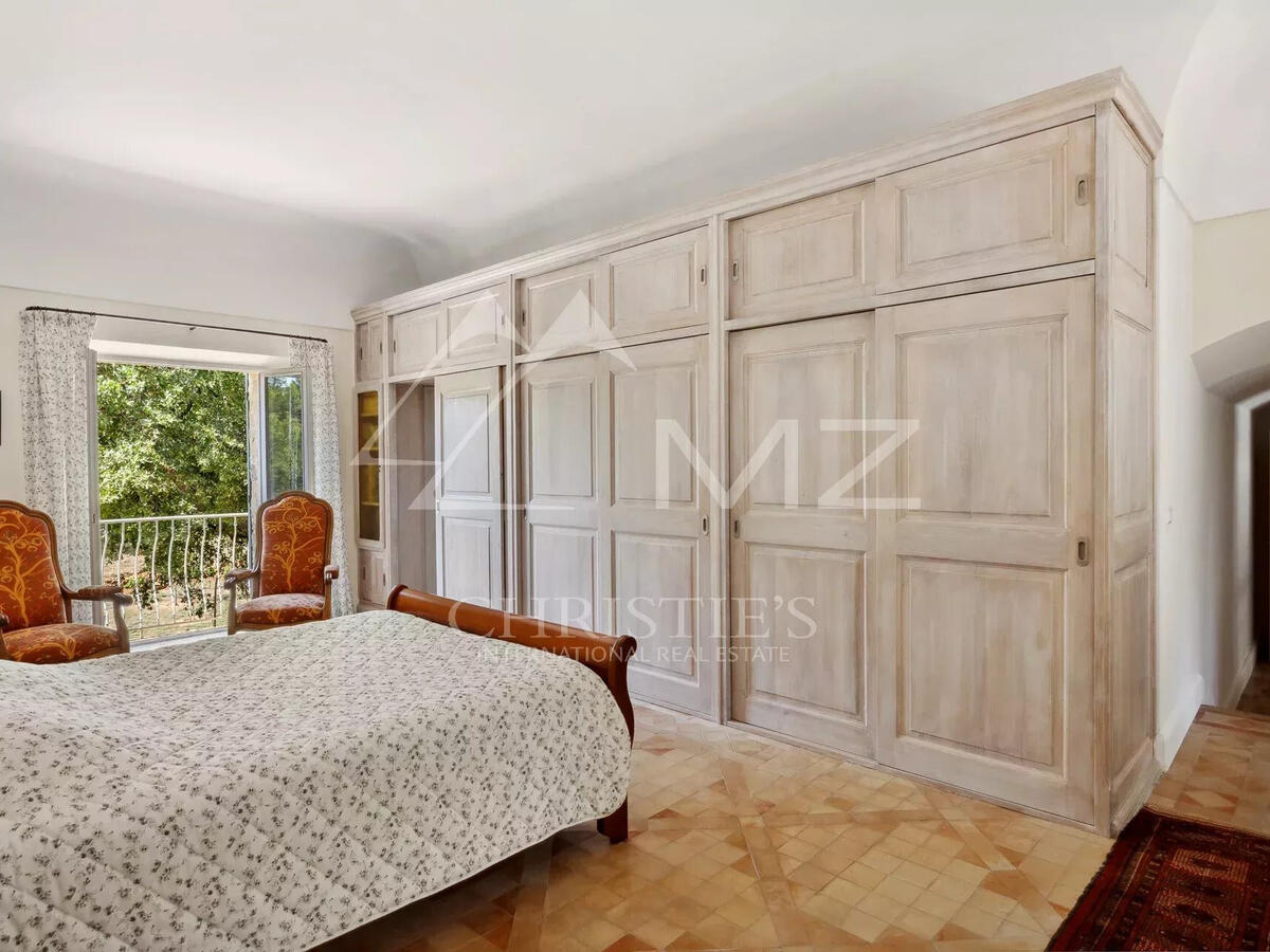 Property Lorgues