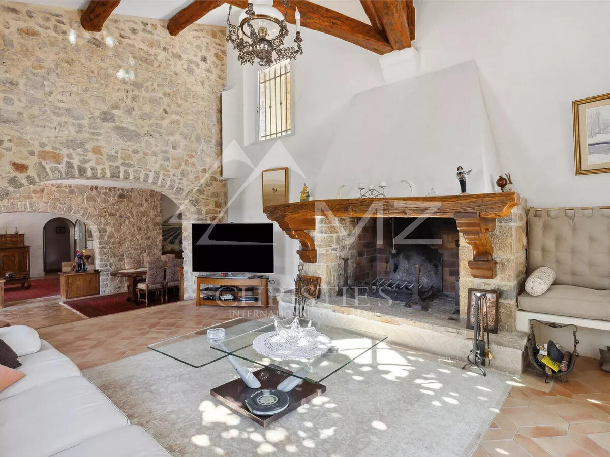 Property Lorgues