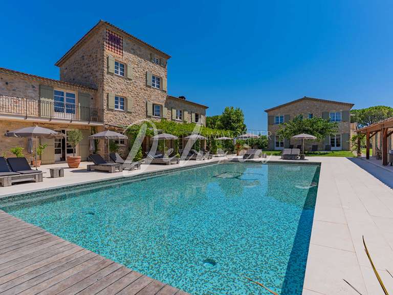 Propriété Lorgues - 15 chambres - 690m²