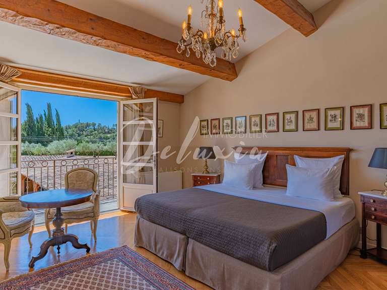Propriété Lorgues - 15 chambres - 690m²