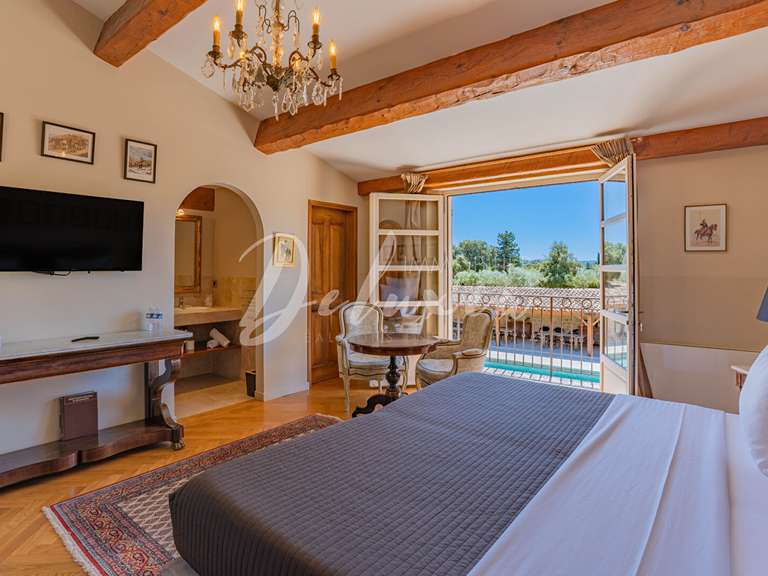 Propriété Lorgues - 15 chambres - 690m²