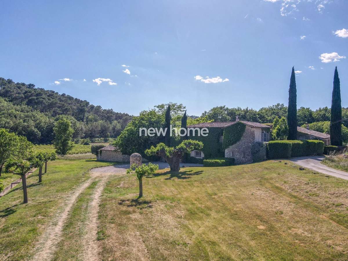 Property Lorgues