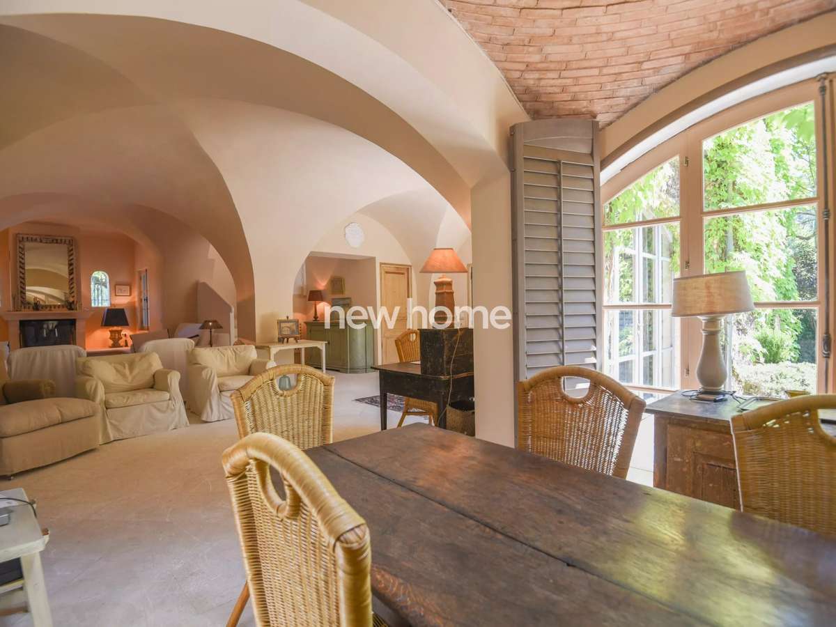 Property Lorgues