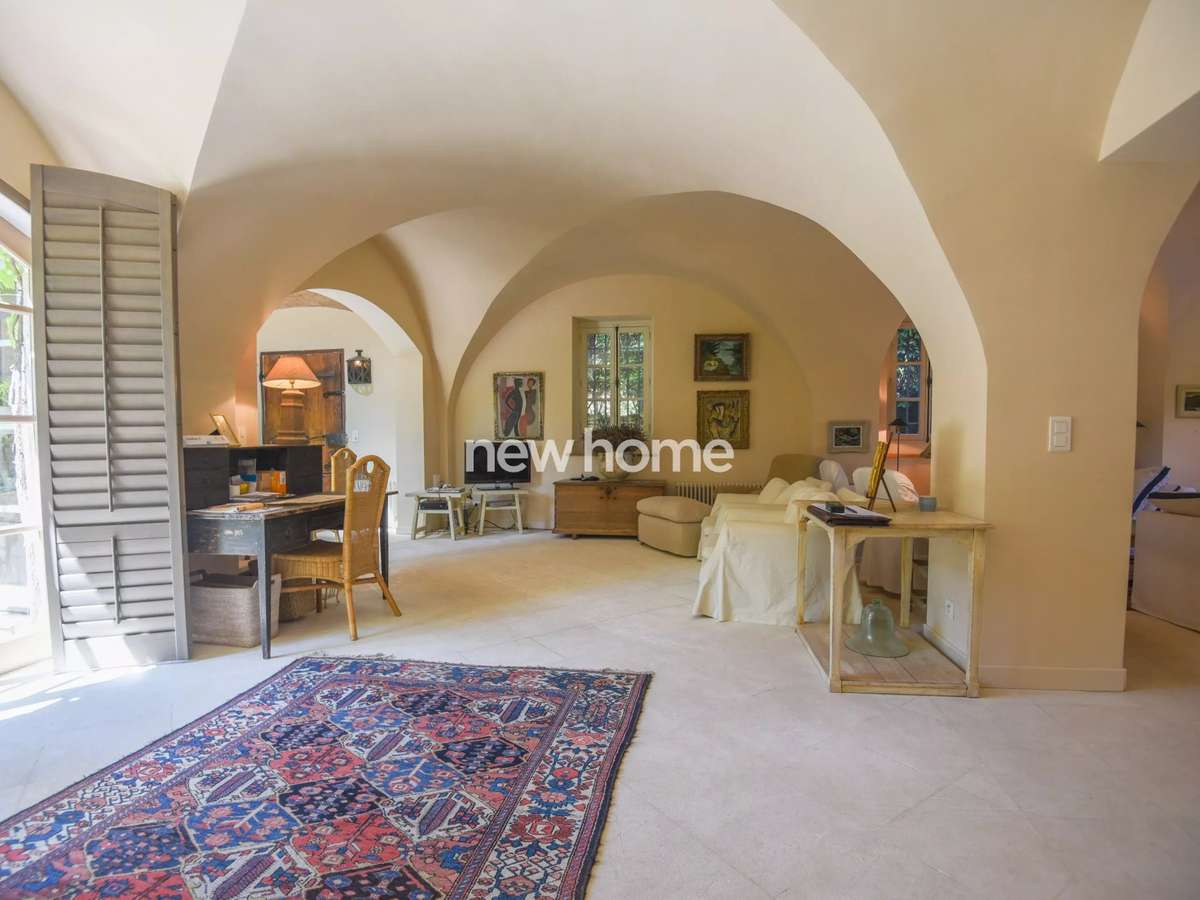 Property Lorgues