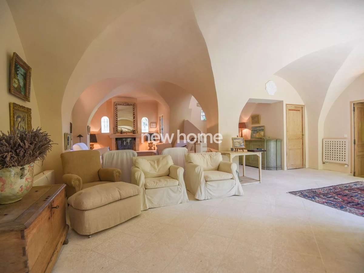 Property Lorgues