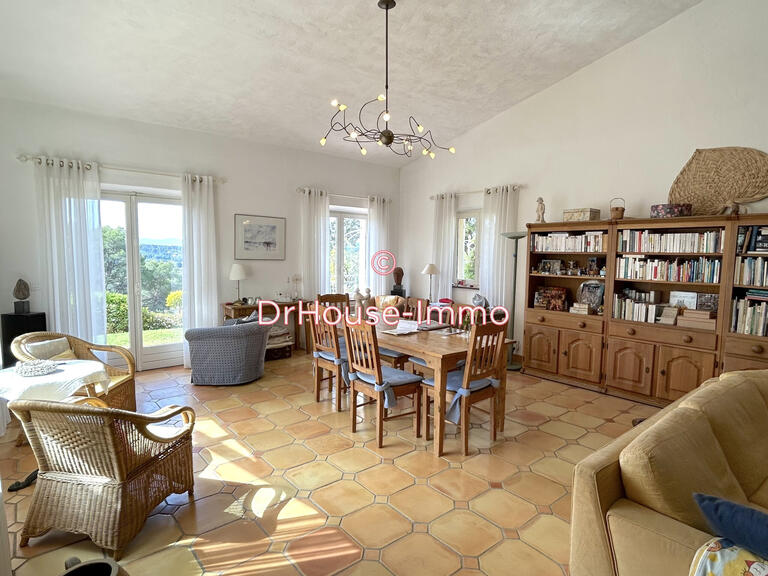 Villa Lorgues - 3 bedrooms - 206m²