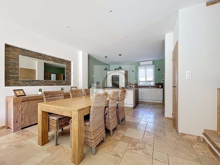 Villa Lorgues - 4 bedrooms - 142m²