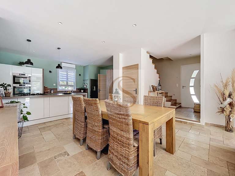 Villa Lorgues - 4 bedrooms - 142m²