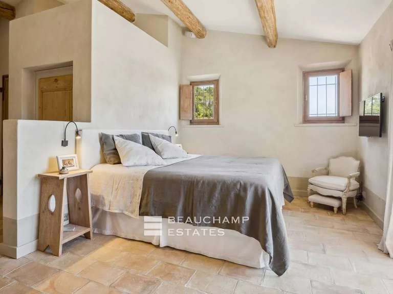 Villa Lorgues - 3 chambres - 544m²