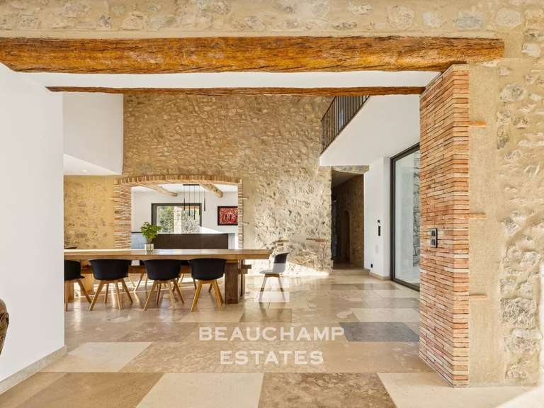 Villa Lorgues - 5 bedrooms - 324m²