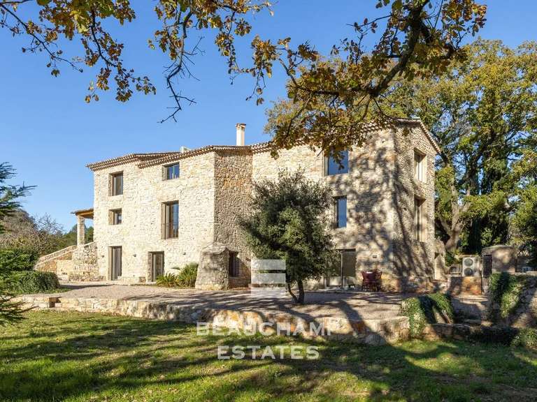 Villa Lorgues - 5 bedrooms - 324m²