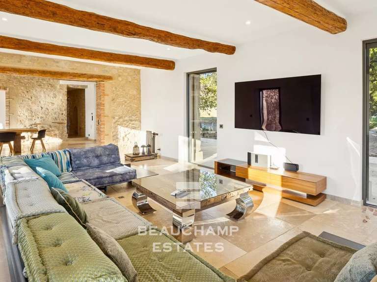 Villa Lorgues - 5 bedrooms - 324m²