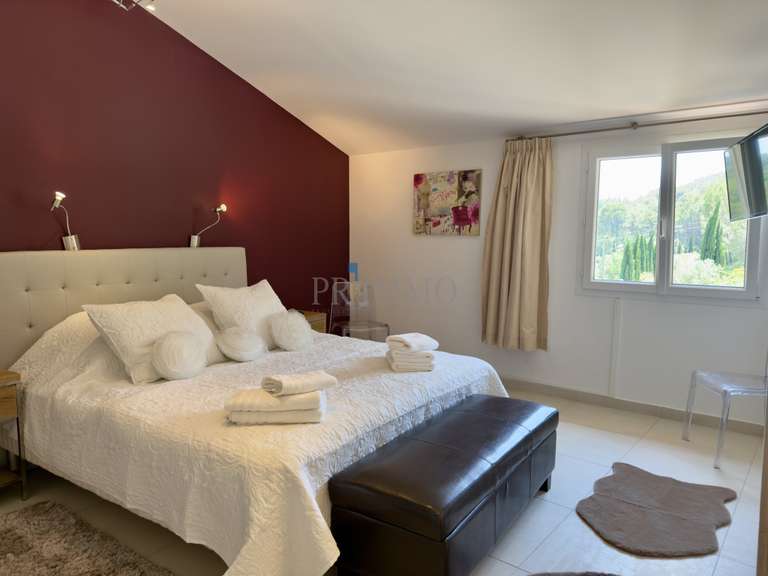 Villa Lorgues - 5 chambres - 242m²