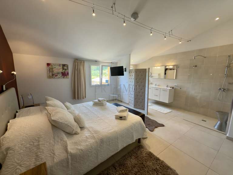 Villa Lorgues - 5 chambres - 242m²