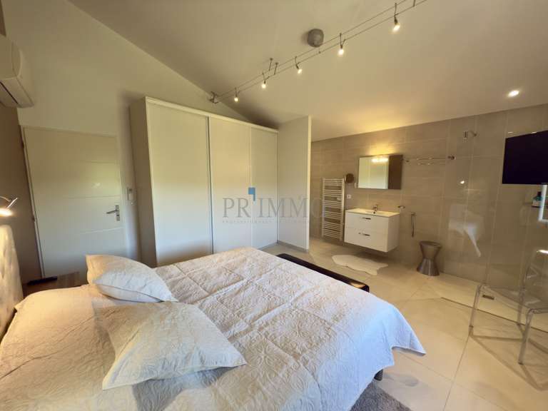 Villa Lorgues - 5 chambres - 242m²