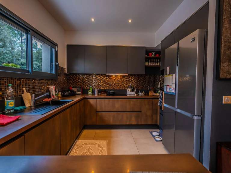 Villa Lorgues - 7 chambres - 230m²