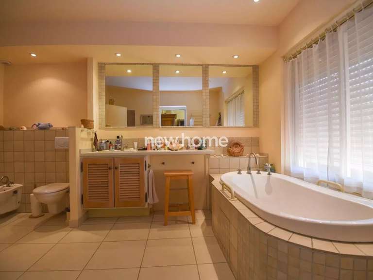 Villa Lorgues - 5 chambres - 228m²