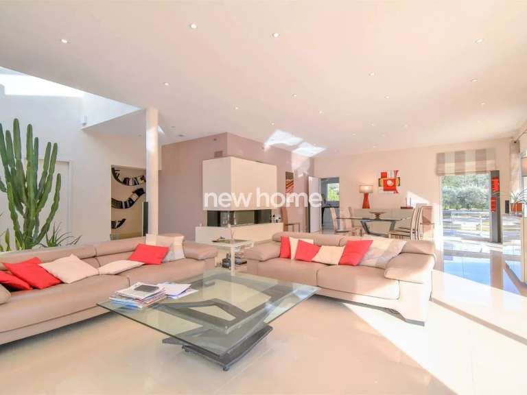 Villa Lorgues - 3 bedrooms - 220m²