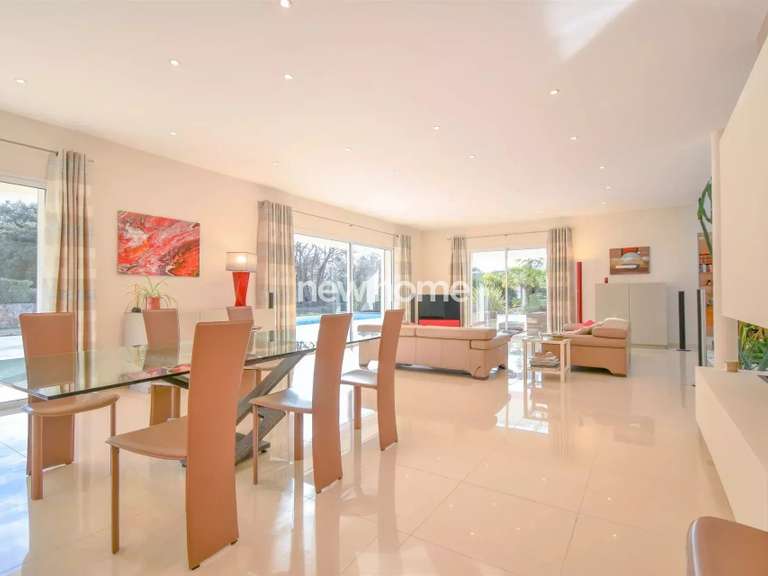 Villa Lorgues - 3 bedrooms - 220m²