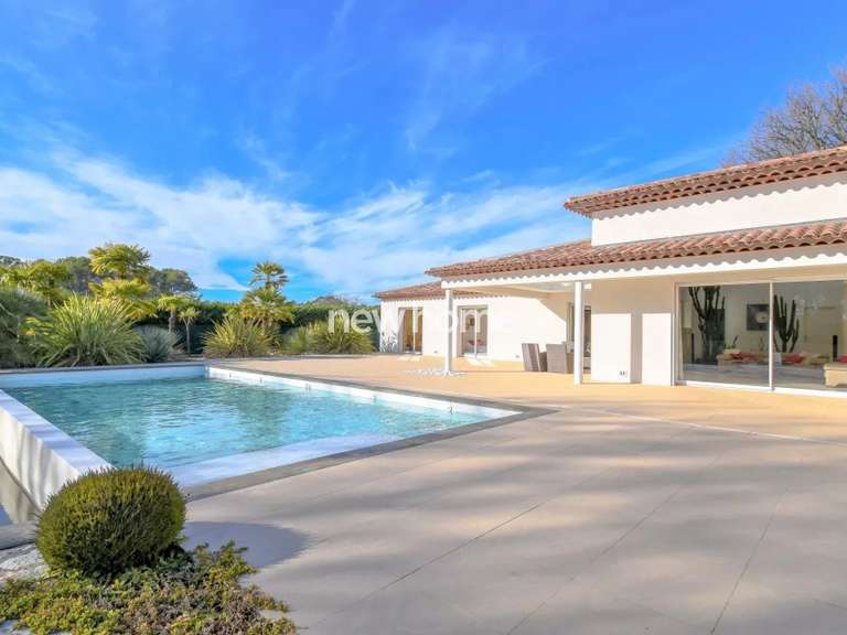 Villa Lorgues - 3 bedrooms - 220m²
