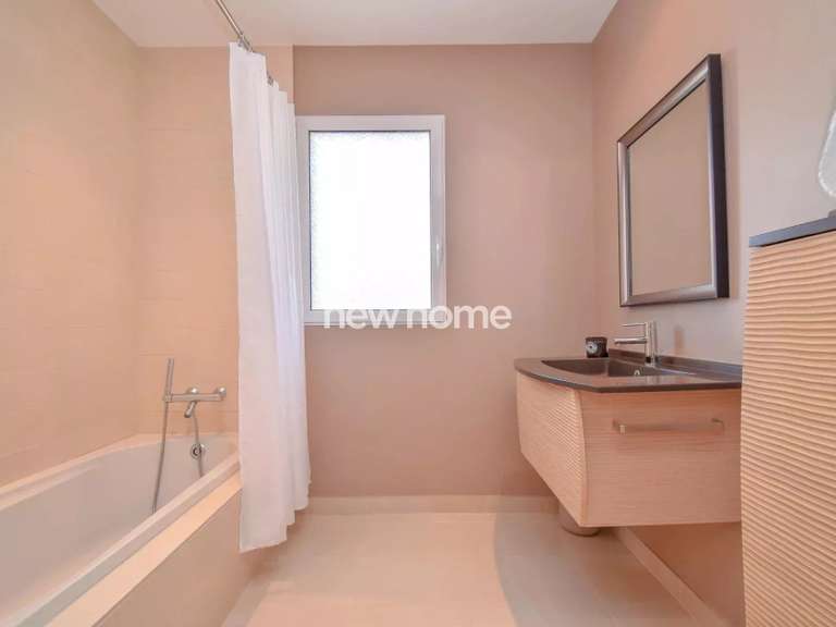 Villa Lorgues - 3 bedrooms - 220m²