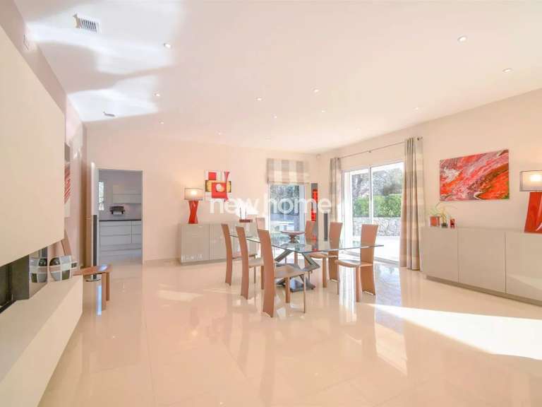 Villa Lorgues - 3 bedrooms - 220m²