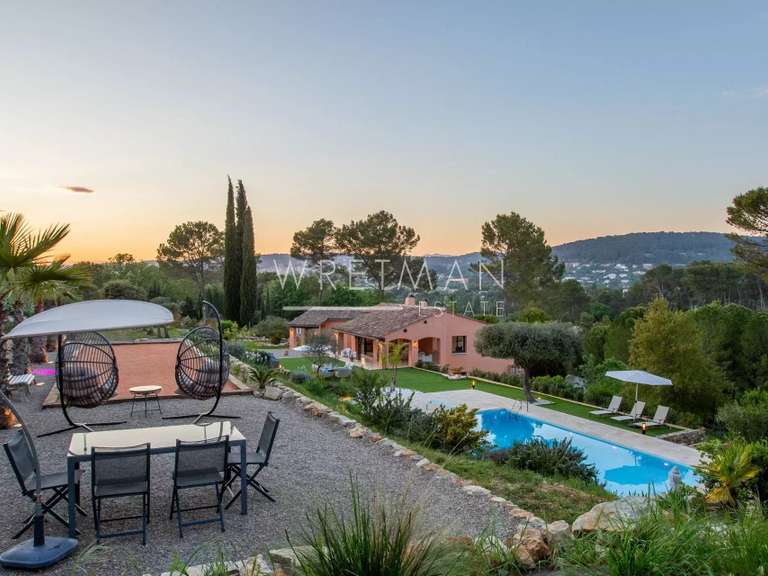 Villa Lorgues - 3 chambres - 240m²