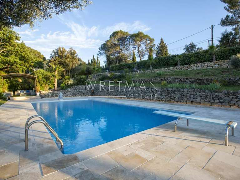 Villa Lorgues - 3 bedrooms - 240m²