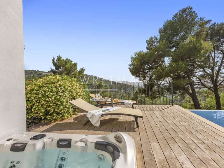 Villa Lorgues - 5 chambres - 204m²