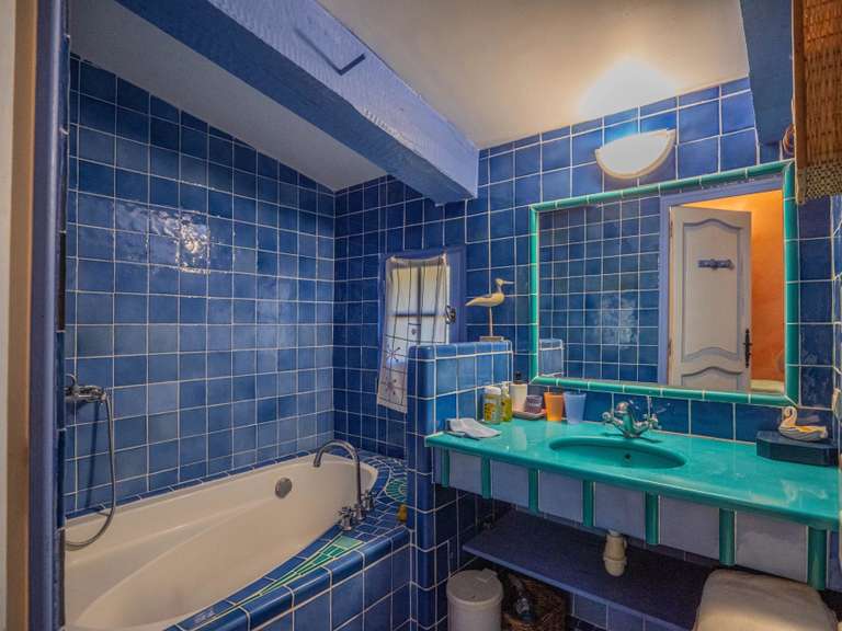 Villa Lorgues - 8 chambres - 300m²