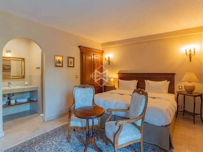 Villa Lorgues - 13 bedrooms - 750m²