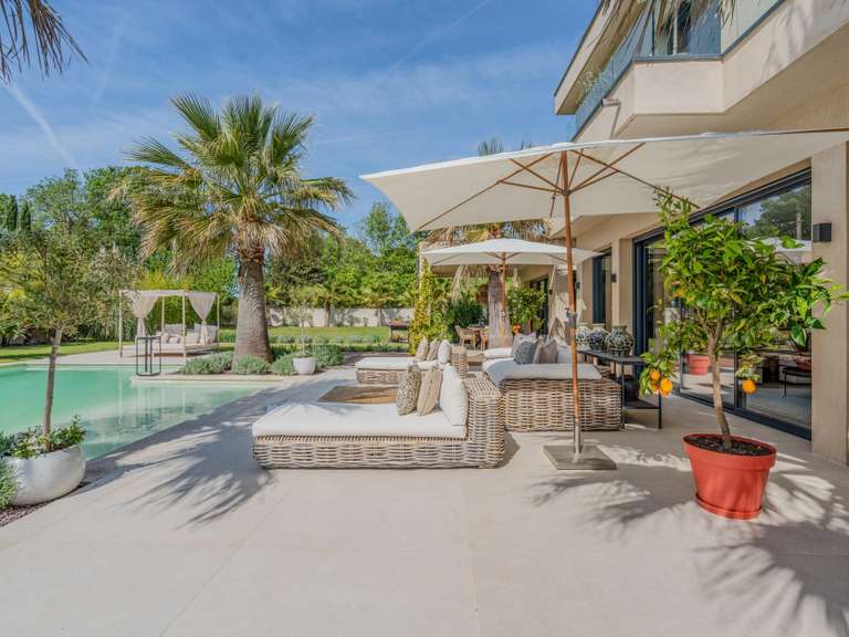 Villa Lorgues - 4 chambres - 240m²