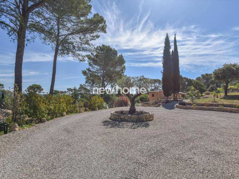 Villa Lorgues - 4 chambres - 240m²