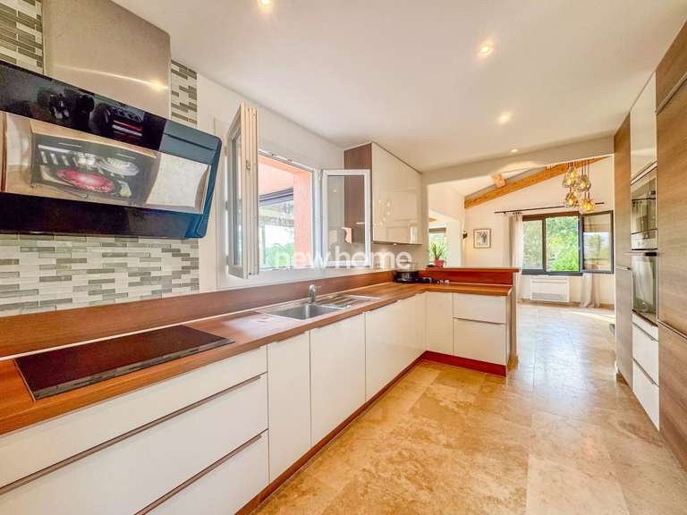 Villa Lorgues - 4 bedrooms - 240m²