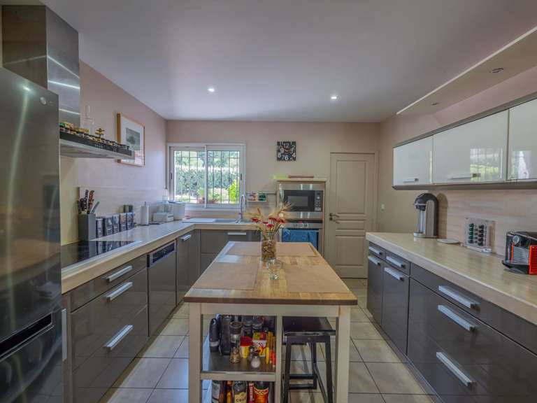 Villa Lorgues - 8 chambres - 320m²