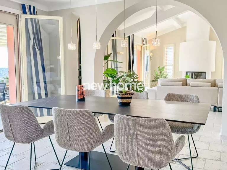 Villa Lorgues - 3 chambres - 210m²