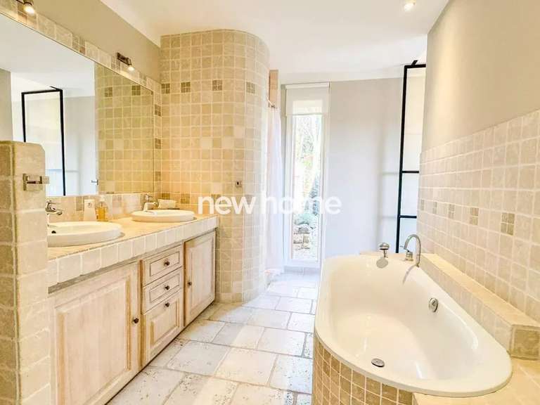 Villa Lorgues - 3 chambres - 210m²
