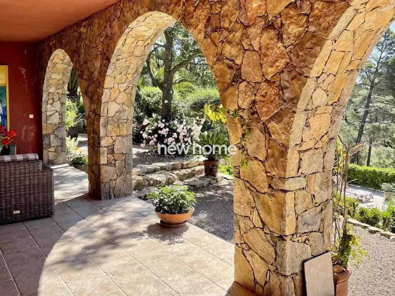 Villa Lorgues - 3 chambres - 210m²