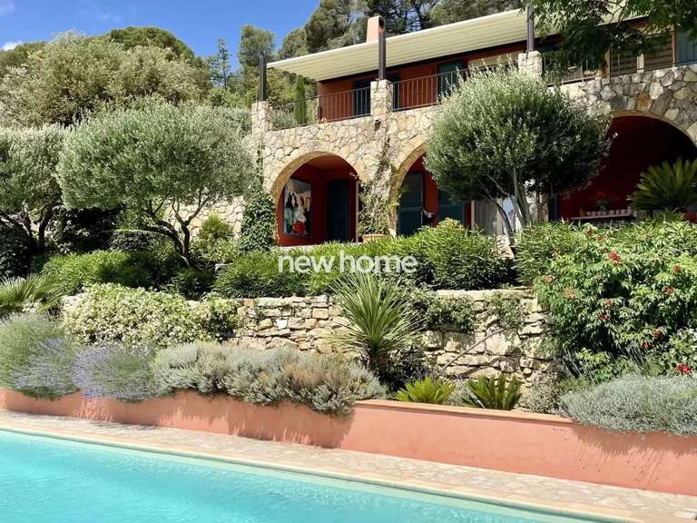 Villa Lorgues - 3 chambres - 210m²