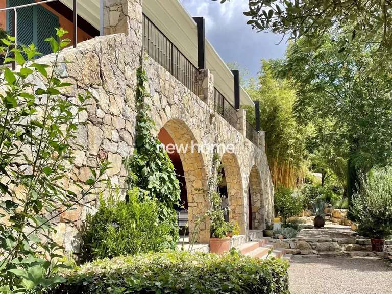 Villa Lorgues - 3 chambres - 210m²