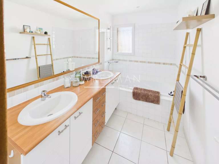 Villa Lorgues - 5 chambres - 150m²