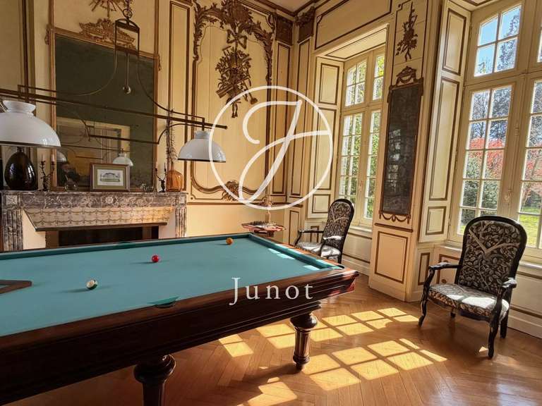 Castle Lorient - 11 bedrooms - 1201m²