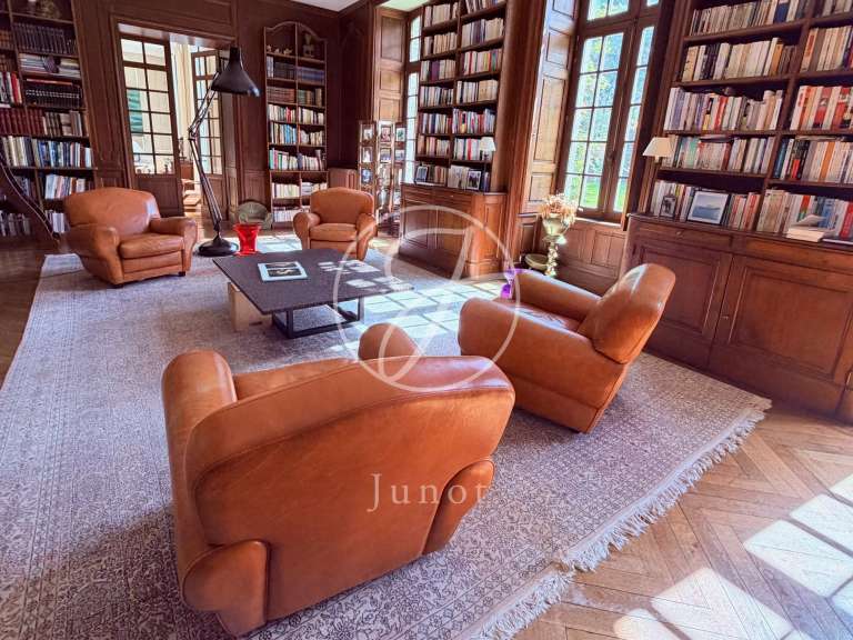 Castle Lorient - 1201m²