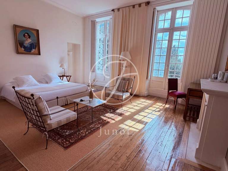 Castle Lorient - 1201m²